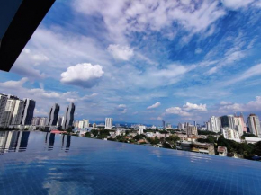 Infinity pool! High Speed WiFi! Rica Residence!
